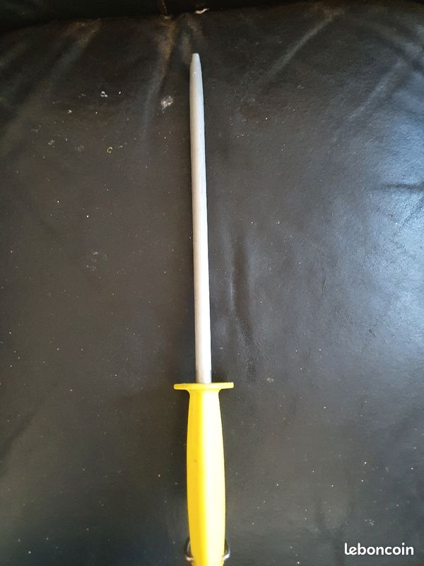 Eguiser de couteau (image 1)