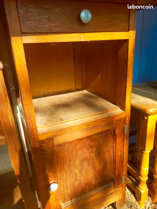 Table de nuit (image 1)