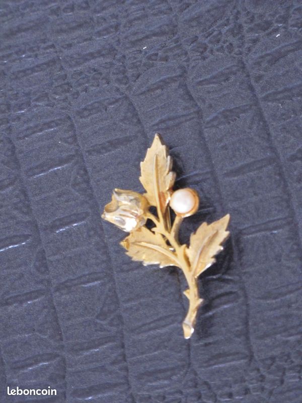 BIJOUX ANCIEN BROCHE dorée en filigrane et perle EUR 14,00 - FR