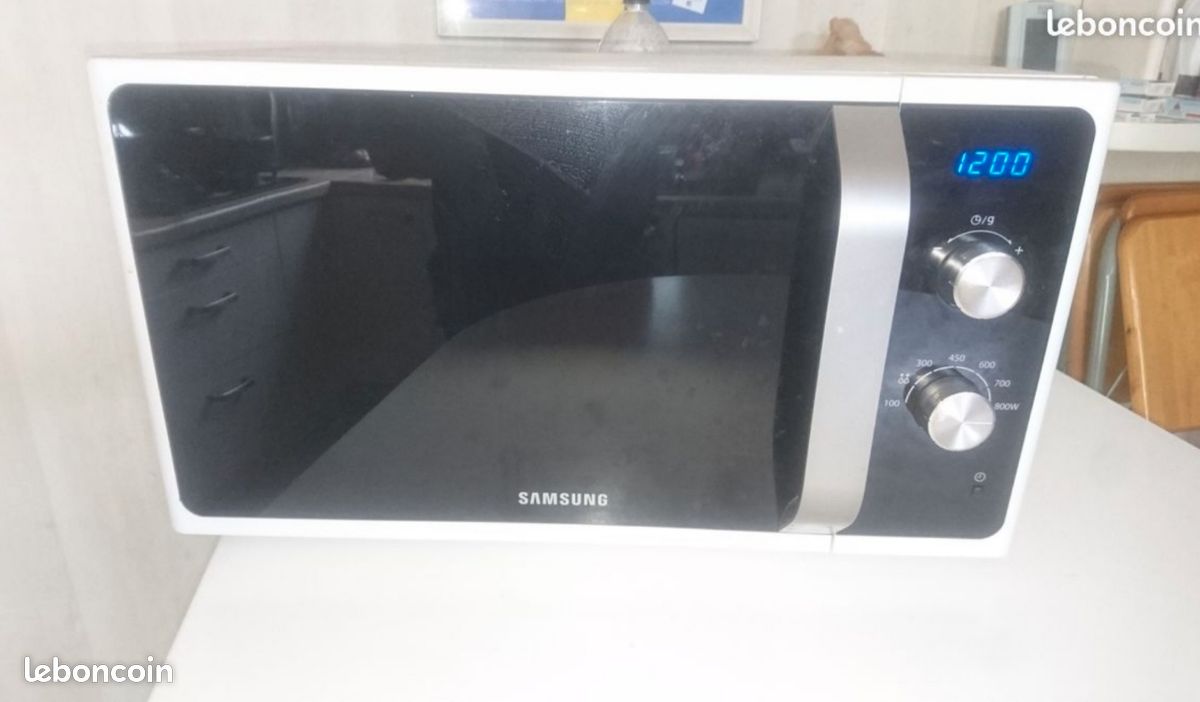 Four micro-ondes Samsung (image 1)
