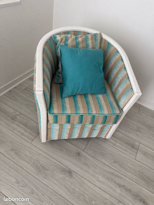 Fauteuil en tissu (image 6)