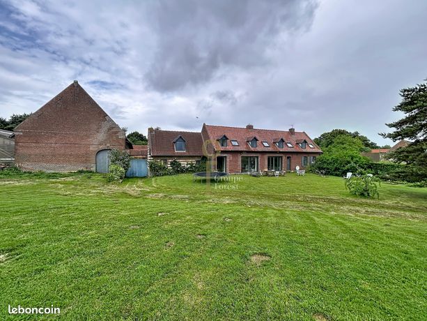 Maison 8 pièces 320 m²