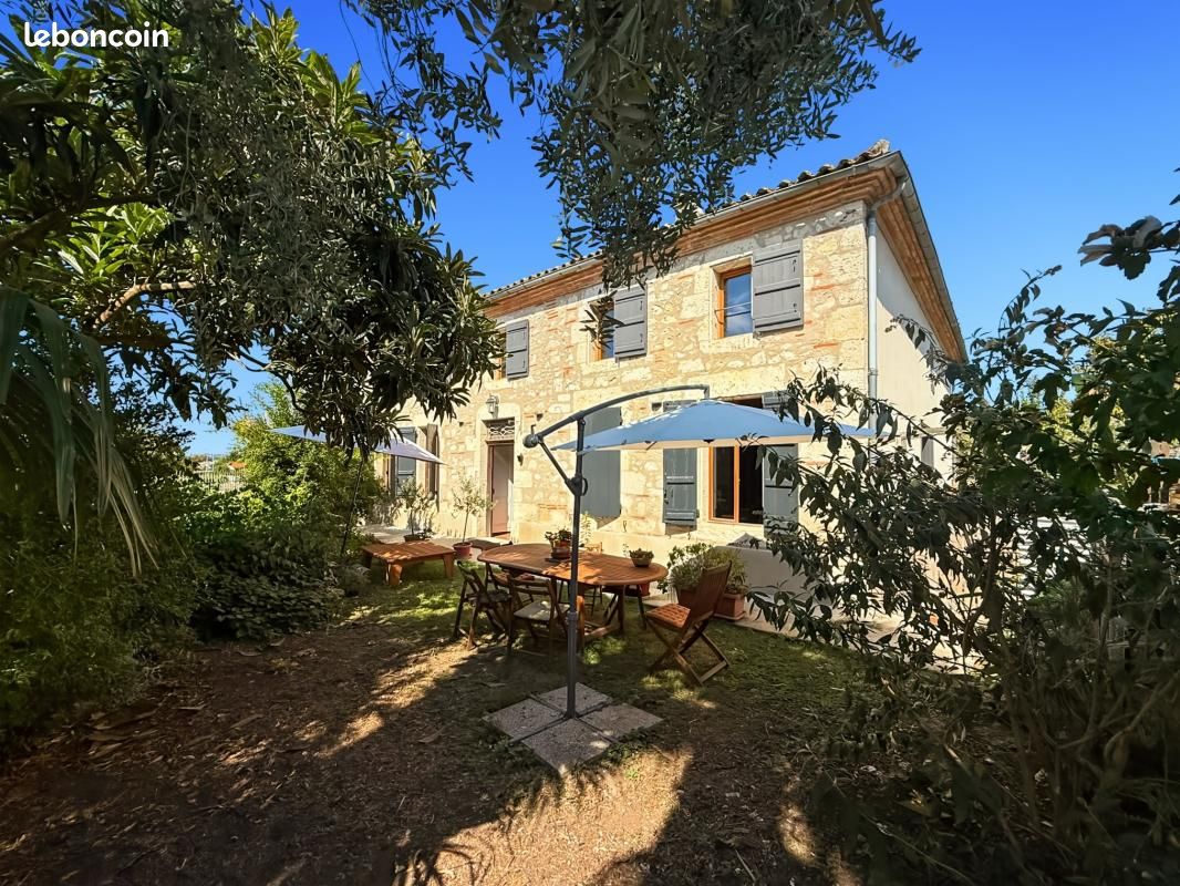 Maison 7 pièces 280 m² · à Boé · 280 m² · 296 000 €