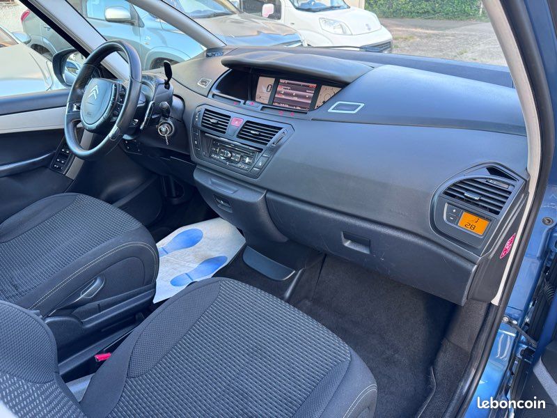Citroen c4 picasso 1.6 hdi 110ch ph2 boîte automatique + attelage (image 4)
