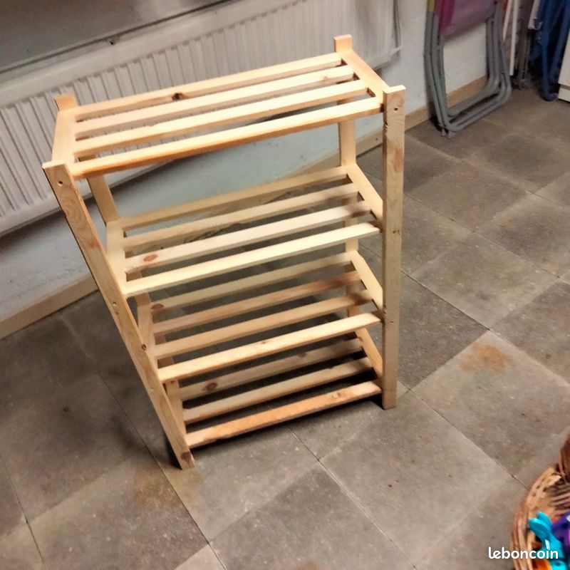 Étagères en bois (image 1)