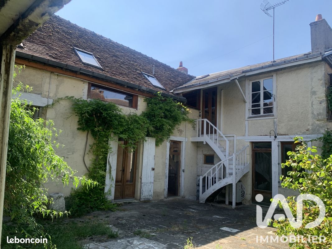 Maison 5 pièces 193 m² · à Levroux · 193 m² · 190 000 €