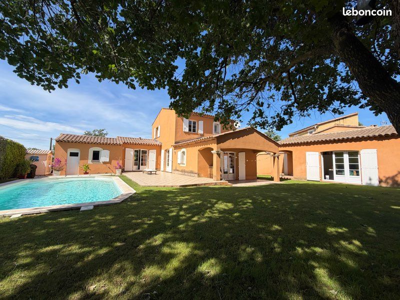 Maison 7 pièces 165 m² · à Alleins · 165 m² · 627 000 €