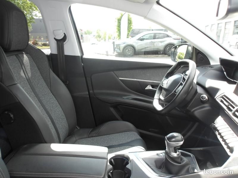 Peugeot 3008 1.5 BlueHDi 130ch S&S Allure (image 11)