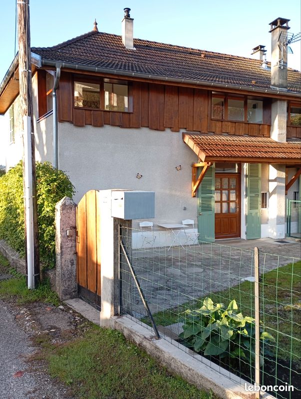 Maison 3 pièces 111 m² · au Pont-de-Beauvoisin · 111 m² · 240 000 €