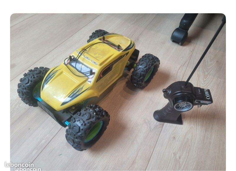 Voiture radiocommande 4x4 électrique (image 1)