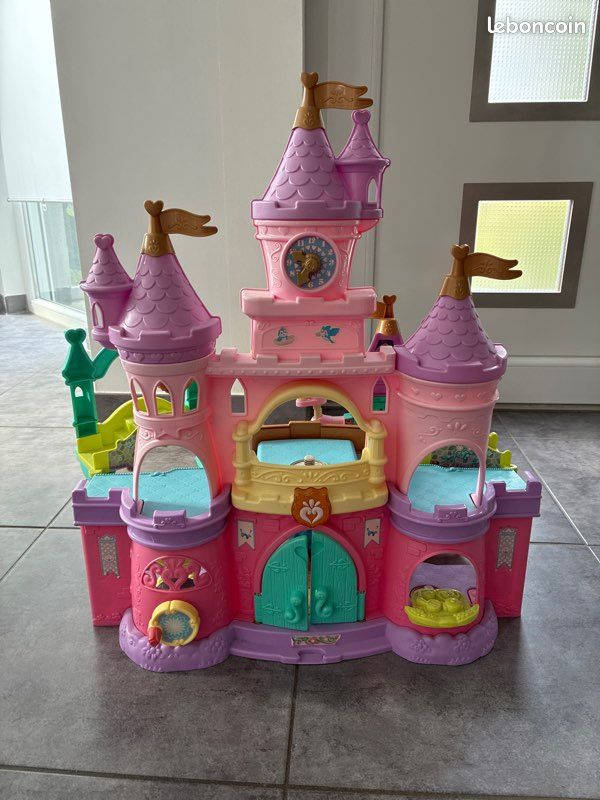 Château princesse TuT Tut copain vtech état impeccable (image 2)