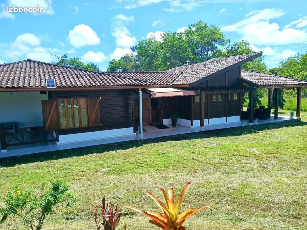 Maison 8 pièces 350 m² · à Sinnamary · 350 m² · 450 000 €