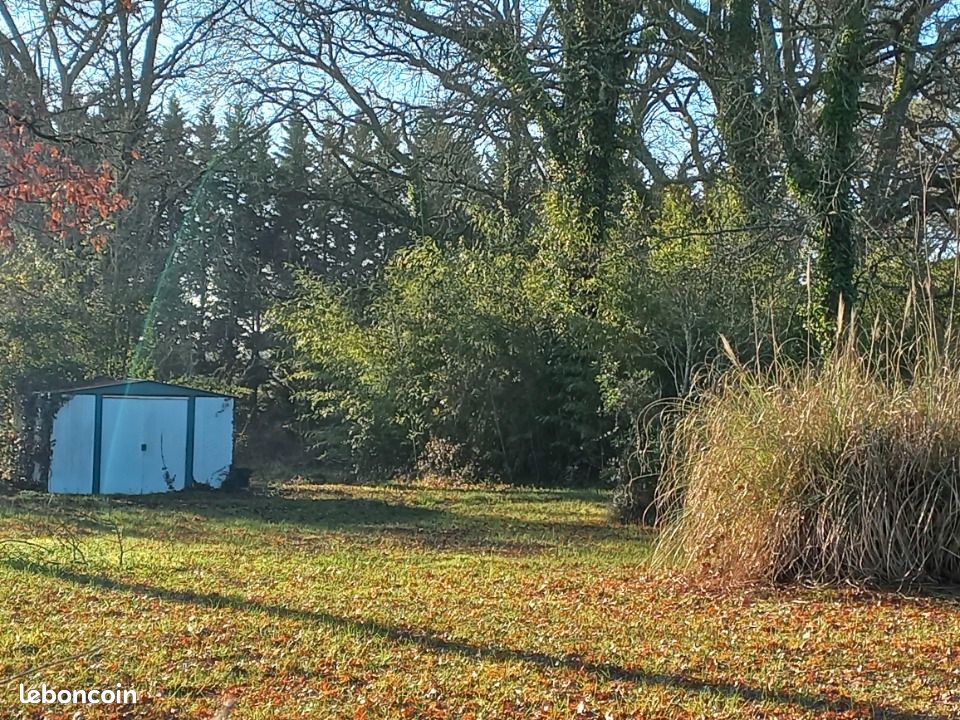 Terrain 1249 m² · à Minzac · 28 000 €