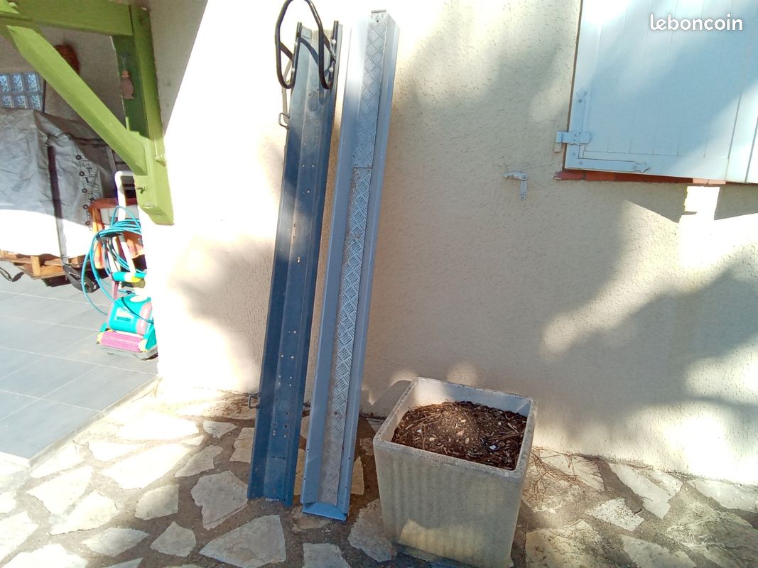 Rails pour porte scooter ou remorque moto (image 1)
