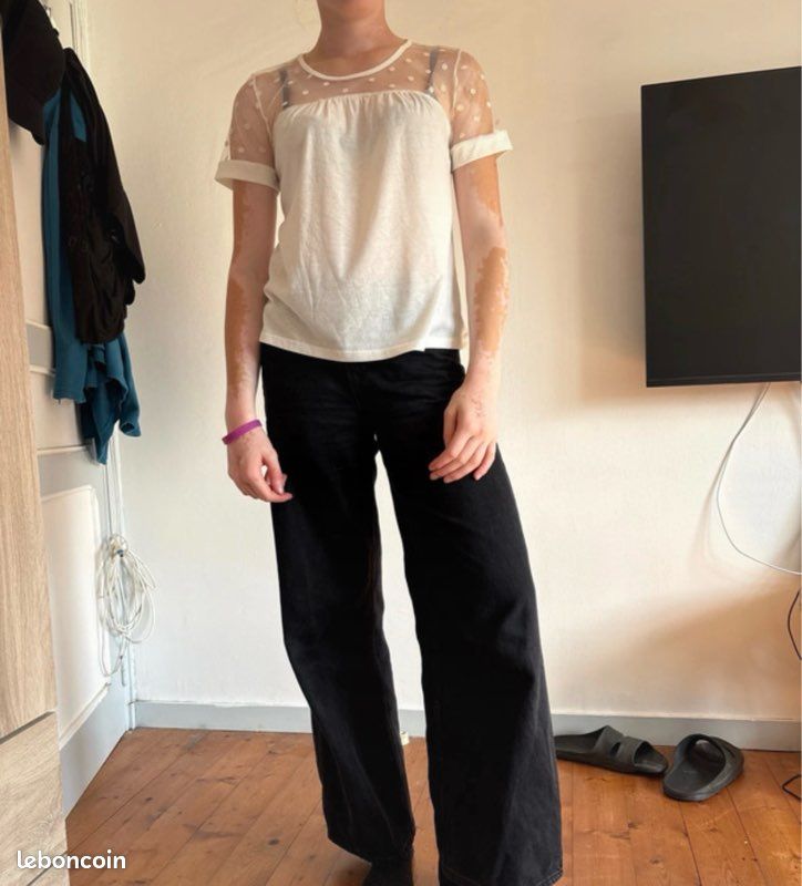TEE shirt (image 1)