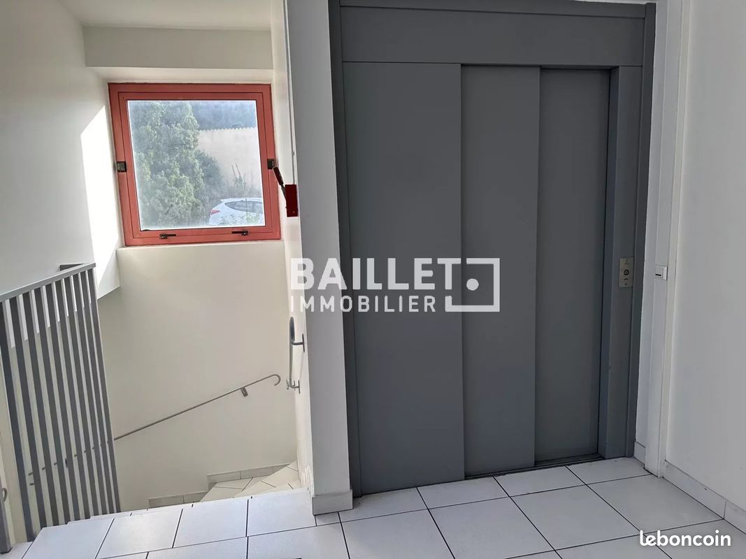 Bureaux 125 m² Grasse (image 9)