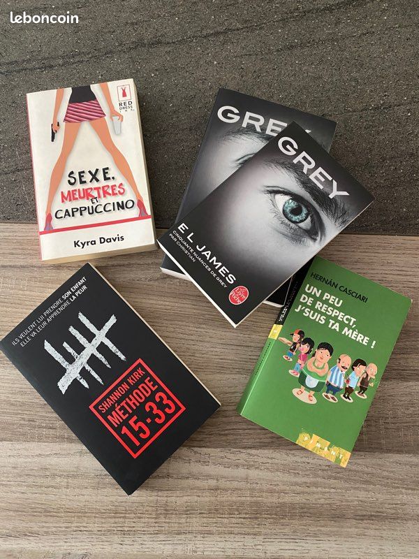 Ensemble de livres (image 1)