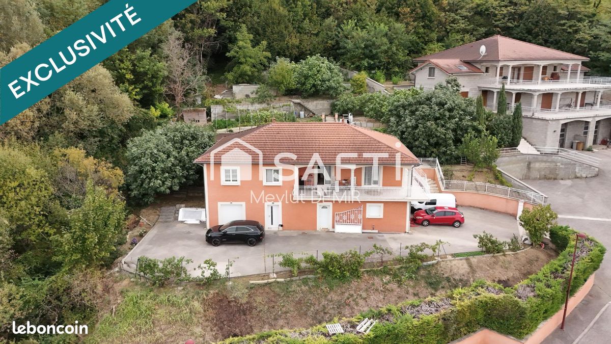 Maison 5 pièces 208 m² · à Bourgoin-Jallieu · 208 m² · 472 000 €