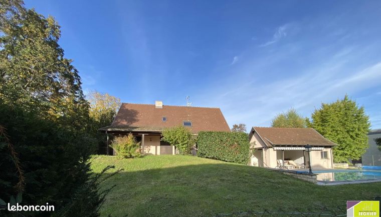 Maison 6 pièces 192 m²