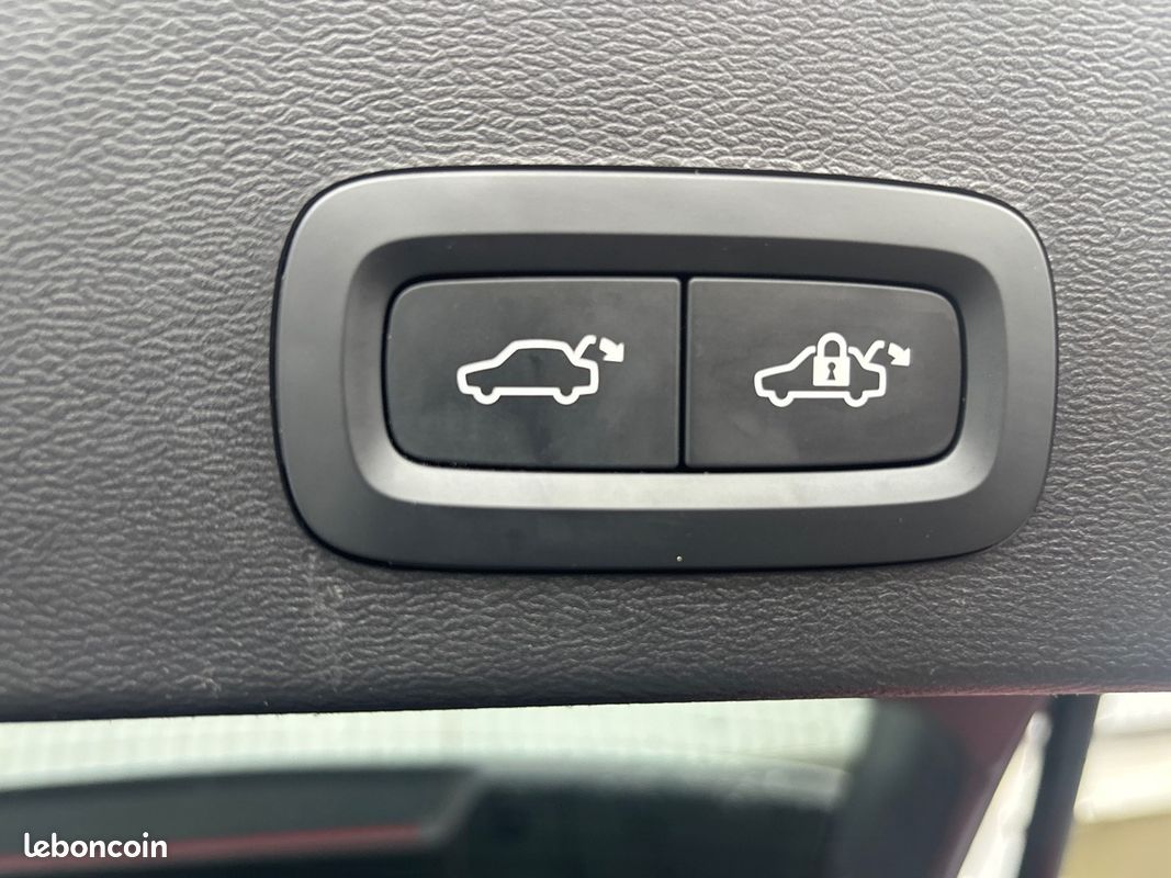 VOLVO XC40 T5 Recharge 180+82 ch DCT7 Ultimate (image 14)