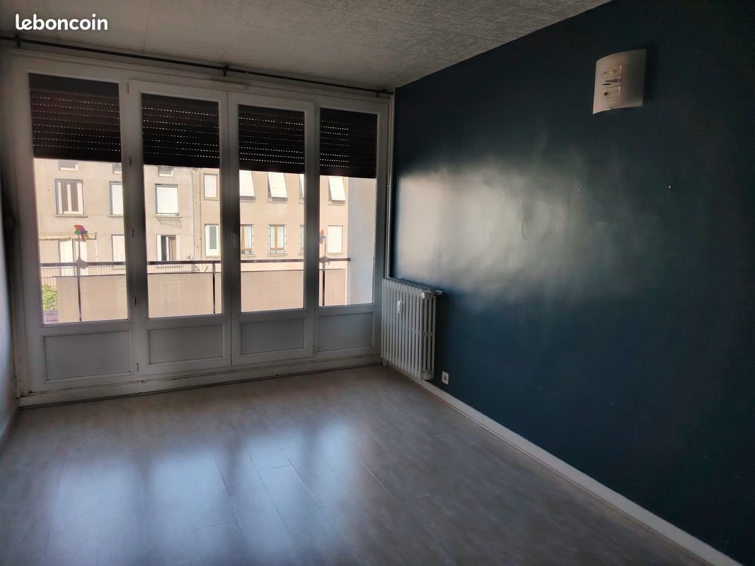 Parking 70 m² · à Saint-Étienne · 70 m² · 80 000 €