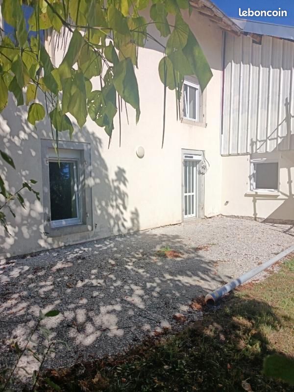 Appartement 5 pièces 165 m² · à Monnet-la-Ville · 165 m² · 175 000 €