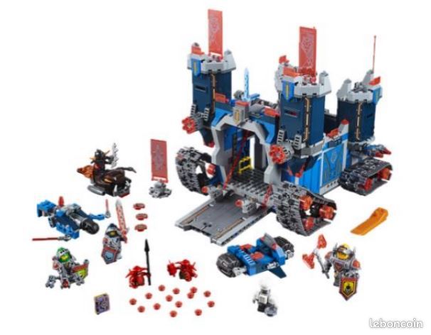 Lego Nexo Knights 70317 (image 1)