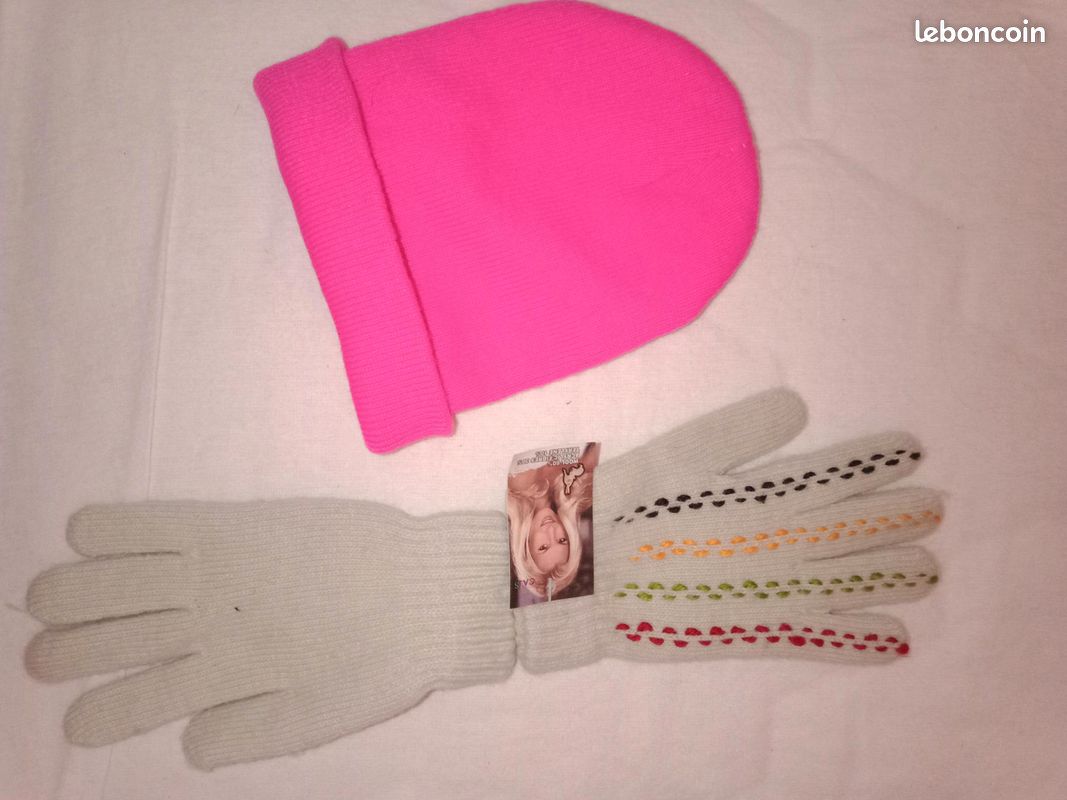 Gants neufs et bonnet fille/Femme (image 9)
