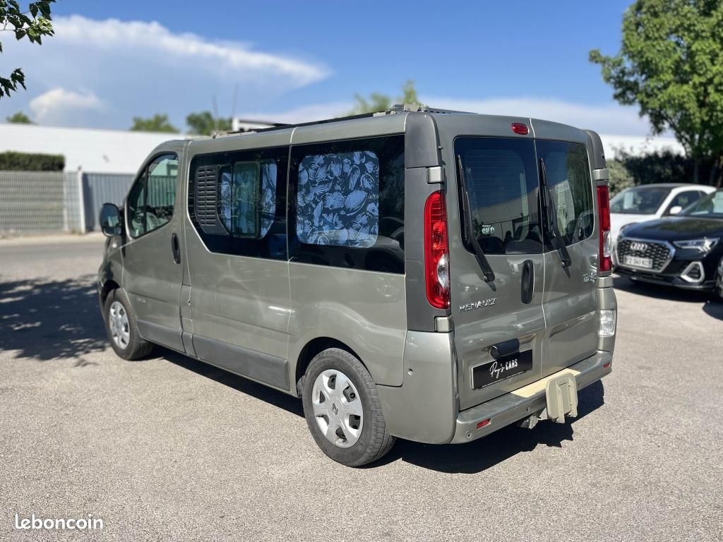RENAULT TRAFIC Passenger L1H1 2.0 dCi 115 - AMÉNAGÉ OU 8 PLACES - BVA - FULL ENTRETIEN - 2E MAIN (image 5)