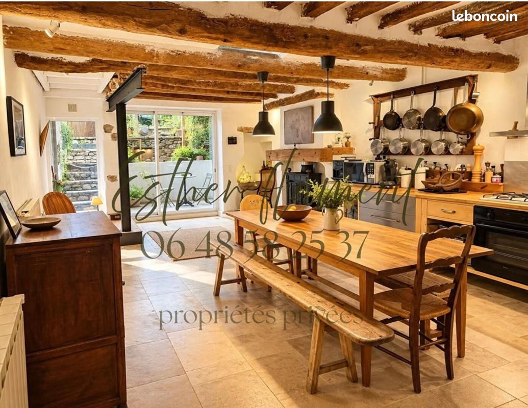 Maison 5 pièces 196 m² · à Saint-Hippolyte-du-Fort · 196 m² · 320 000 €