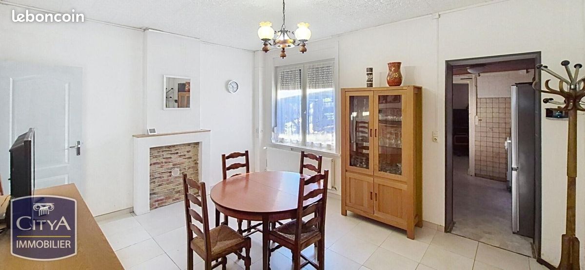 Maison 7 pièces 119 m² · à Crespin · 119 m² · 123 000 €
