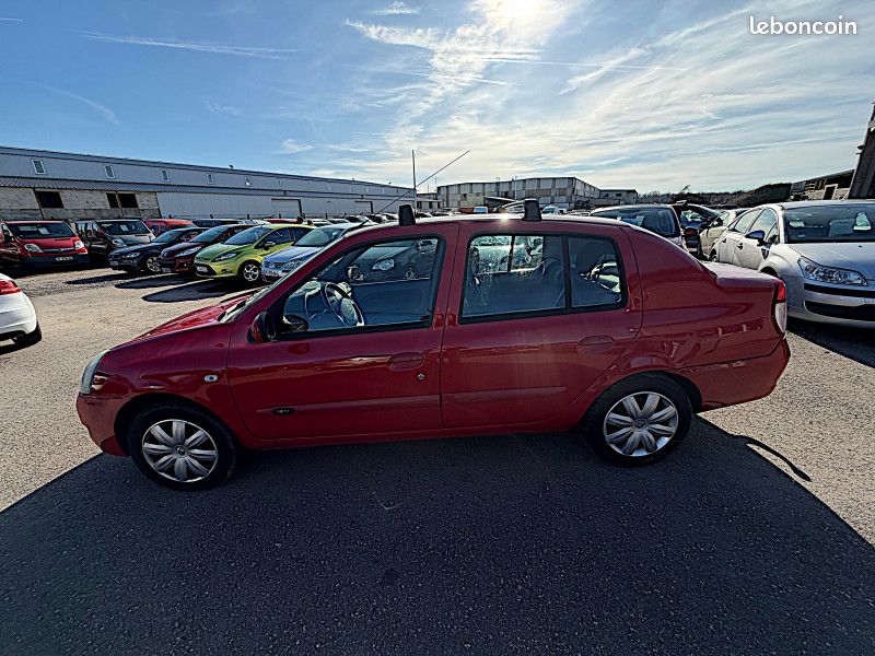 Renault CLIO II 1.2 16V 75CH THALIA 5P (image 8)
