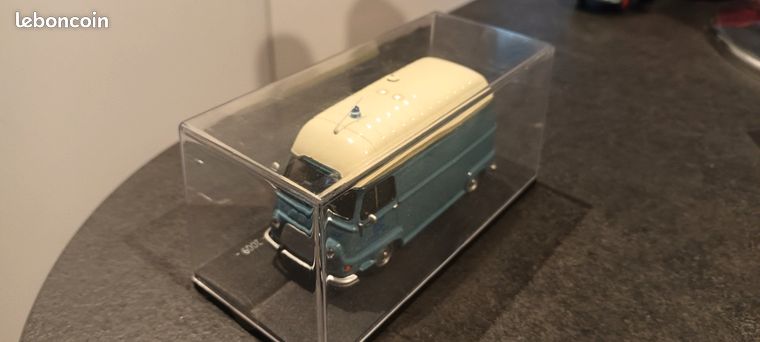 JOUET ANCIEN RENAULT Estafette Pick-Up Bâchée Électrique Teleguidée Fj