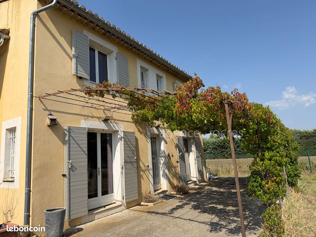 Maison 6 pièces 200 m² · à Roussillon · 200 m² · 400 000 €