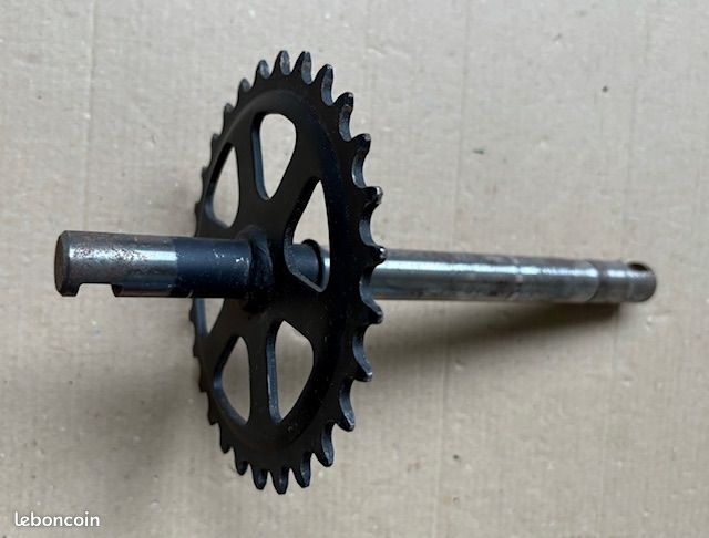 Axe Pédalier MBK 50 16mm Couronne 28 Dents Axe De Pédalier Blackbird Pour Mobylette MBK 50 51V 1978-2002 Mécanique Moto Rétro