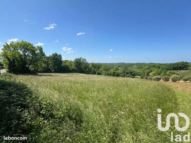 Terrain 2650 m² Nadillac