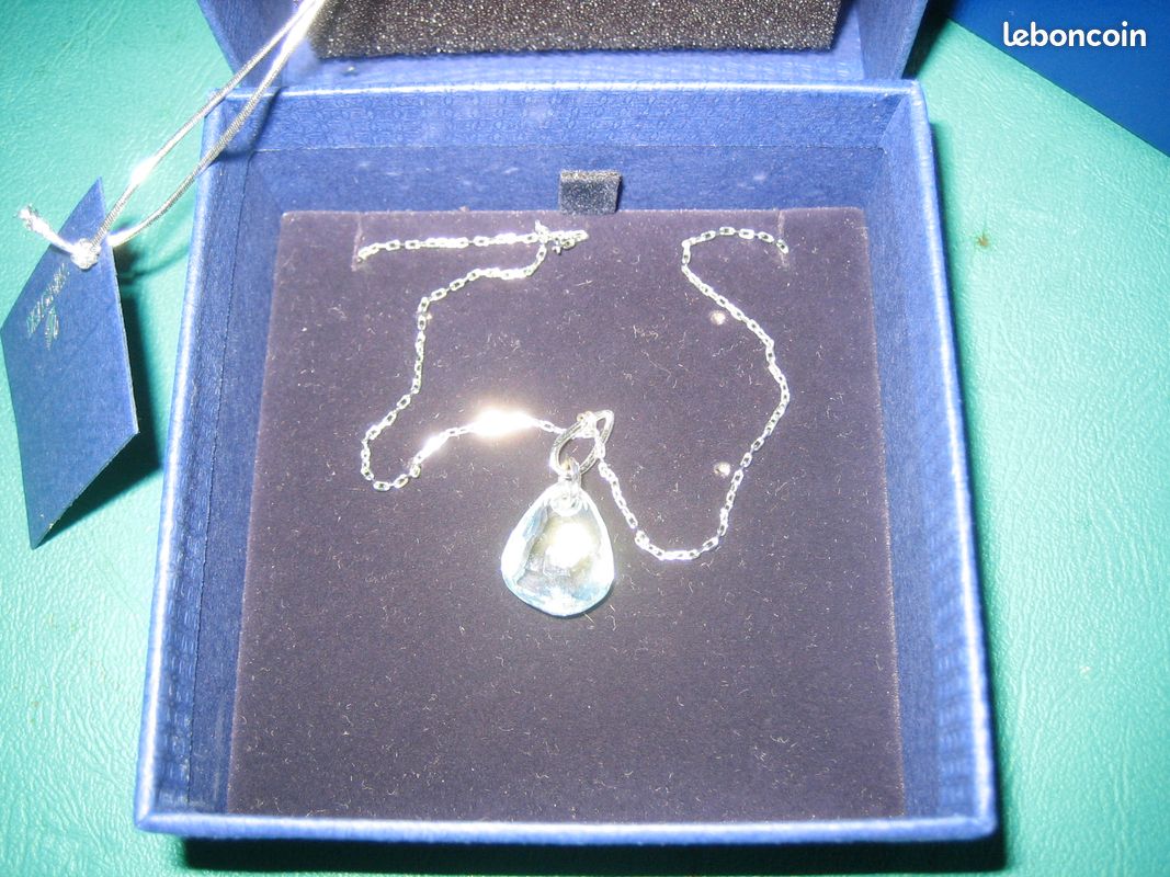 Collier et pendentif swarovski (image 2)