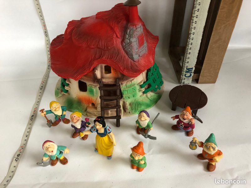 Maison et personnage de blanche neige et les 7 nains Bully Made in Germany (image 1)
