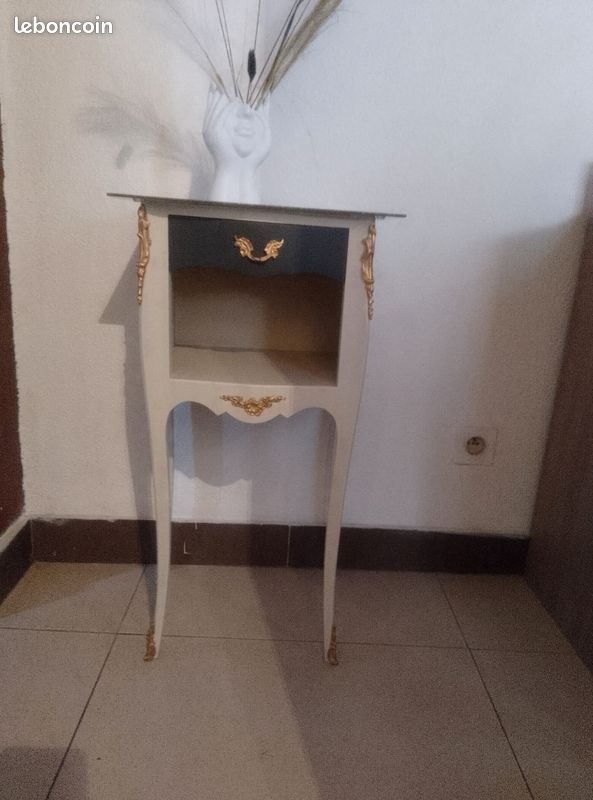 Chevet ou meuble d'appoint (image 2)