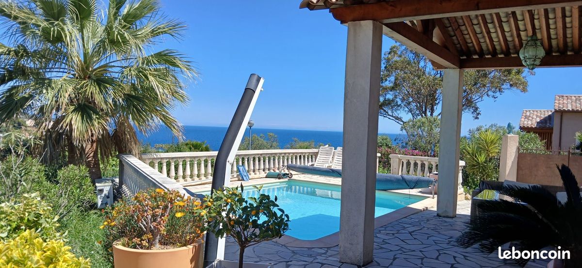 Belle villa bord de mer (image 2)
