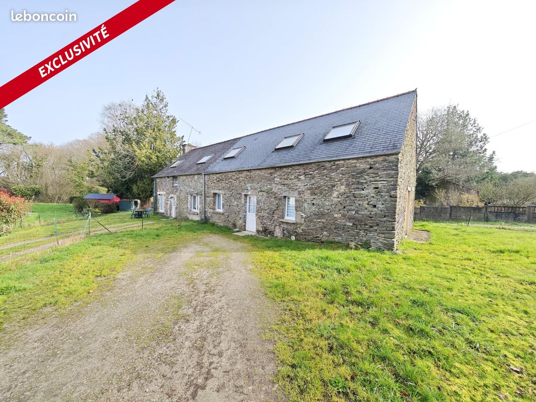 Maison 10 pièces 242 m² · à Val d'Oust · 242 m² · 279 900 €