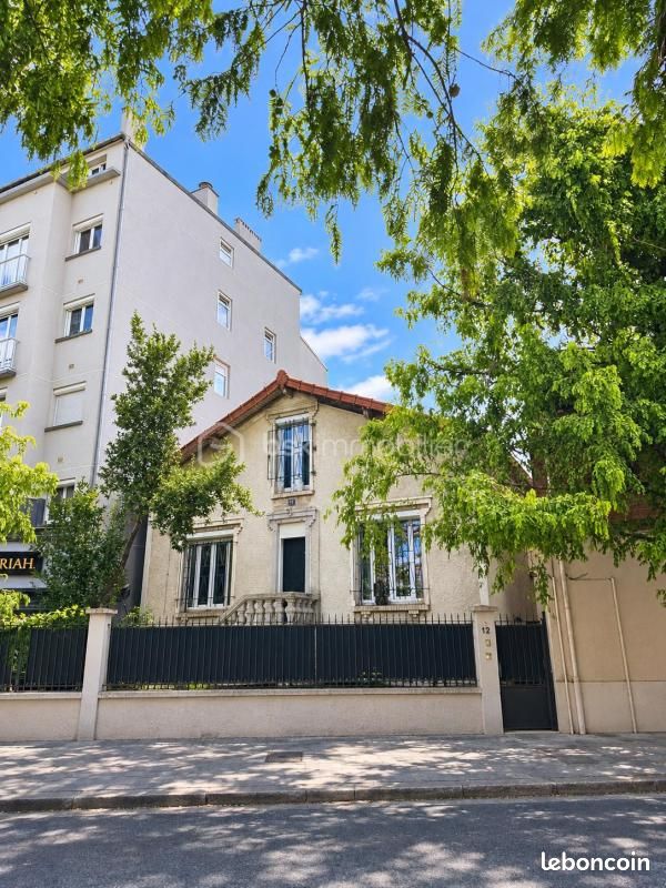Maison 10 pièces 182 m² · à Aubervilliers · 182 m² · 430 000 €