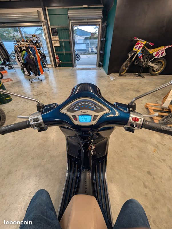 Vespa 125 primavera - Motos