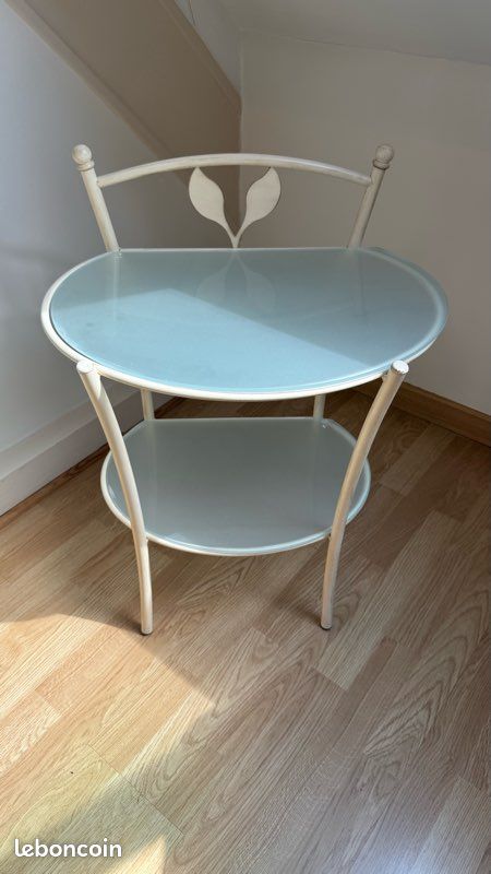 Table de chevet en vert et fer forgé (image 1)