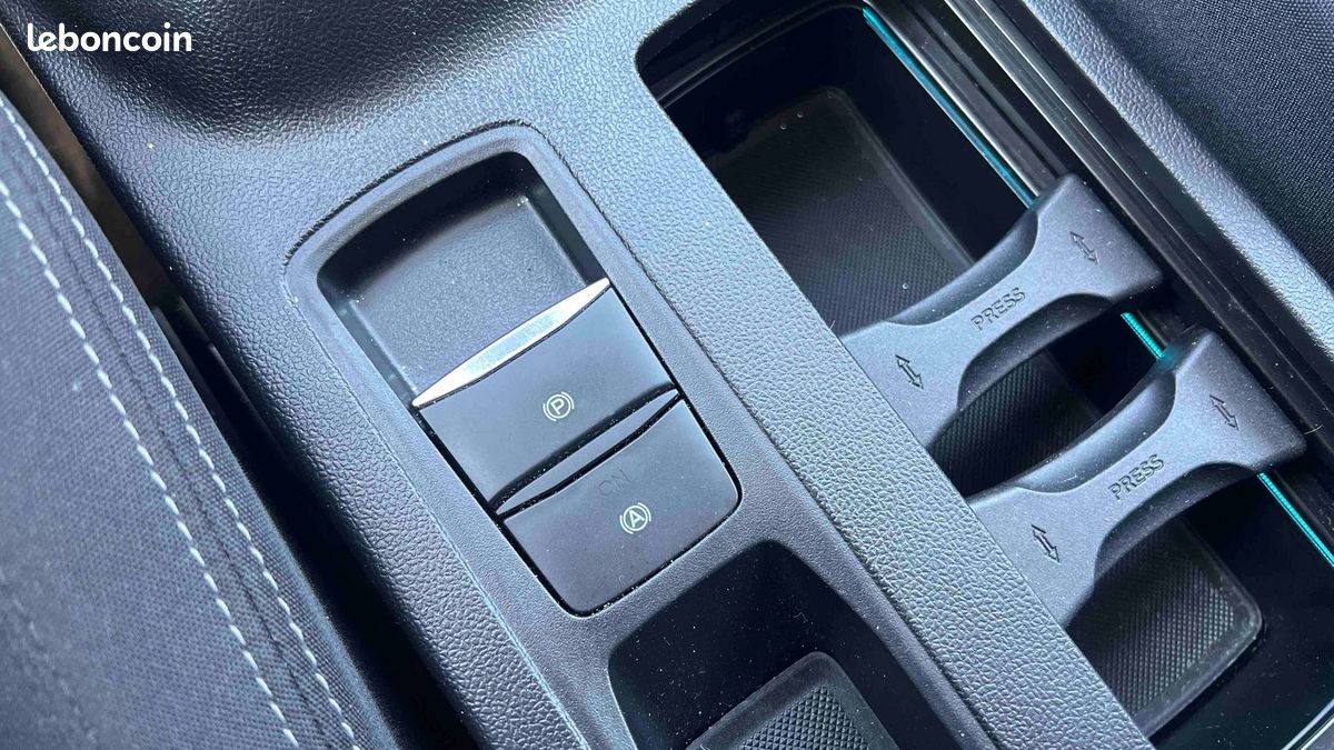 FORD Focus 1.0 EcoBoost 125 S&S mHEV Titanium X Business (image 6)