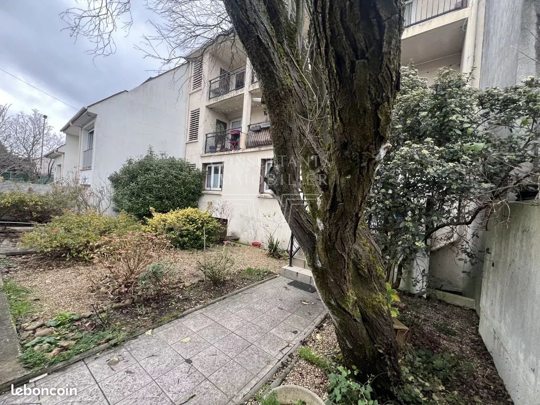 Immeuble 4 pièces 323 m² · à Bagneux · 323 m² · 1 195 000 €