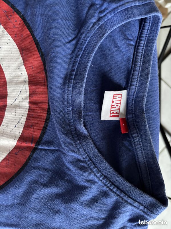 T‑shirt Captain America “Bouclier” bleu/navy taille L – bon état (image 5)
