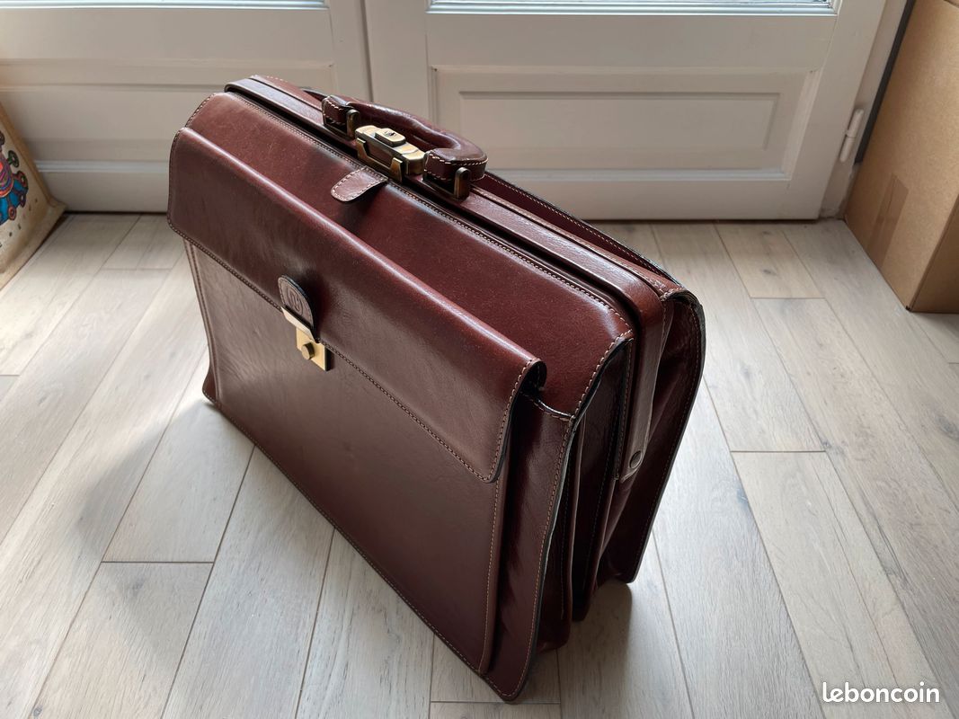 Cartable en cuir neuf (image 2)