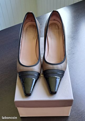 HEYRAUD Escarpins Pointus Tout Cuir Lisse Noir T 40 TTBE