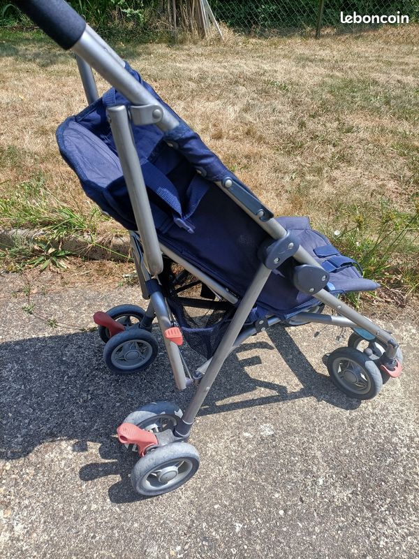 Vends poussette canne bleu (image 2)